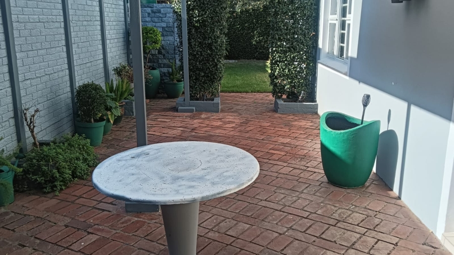 3 Bedroom Property for Sale in Vincent Eastern Cape